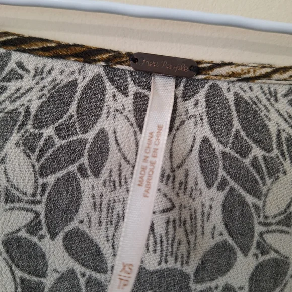 Free People XS Birds Of A Feather Floral Blouse black - Picture 7 of 9